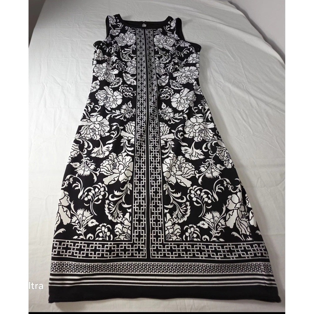 White House Black Market Black White Floral Sleeveless Dress Size XS Career